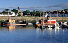 La r�a del Forth est� plagada de min�sculos puertos con encanto.