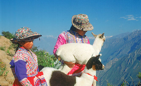 Chahuaytire es el lugar perfecto para conocer el textil tradicional cusqueño, un auténtico tesoro de gran valor histórico cultural. | Fernando Bravo | Promperú.